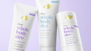 Hình ảnh ba sản phẩm khử mùi toàn thân Dove: một dạng kem, một dạng thỏi và một dạng xịt. Bao bì màu trắng với chữ tông pastel.