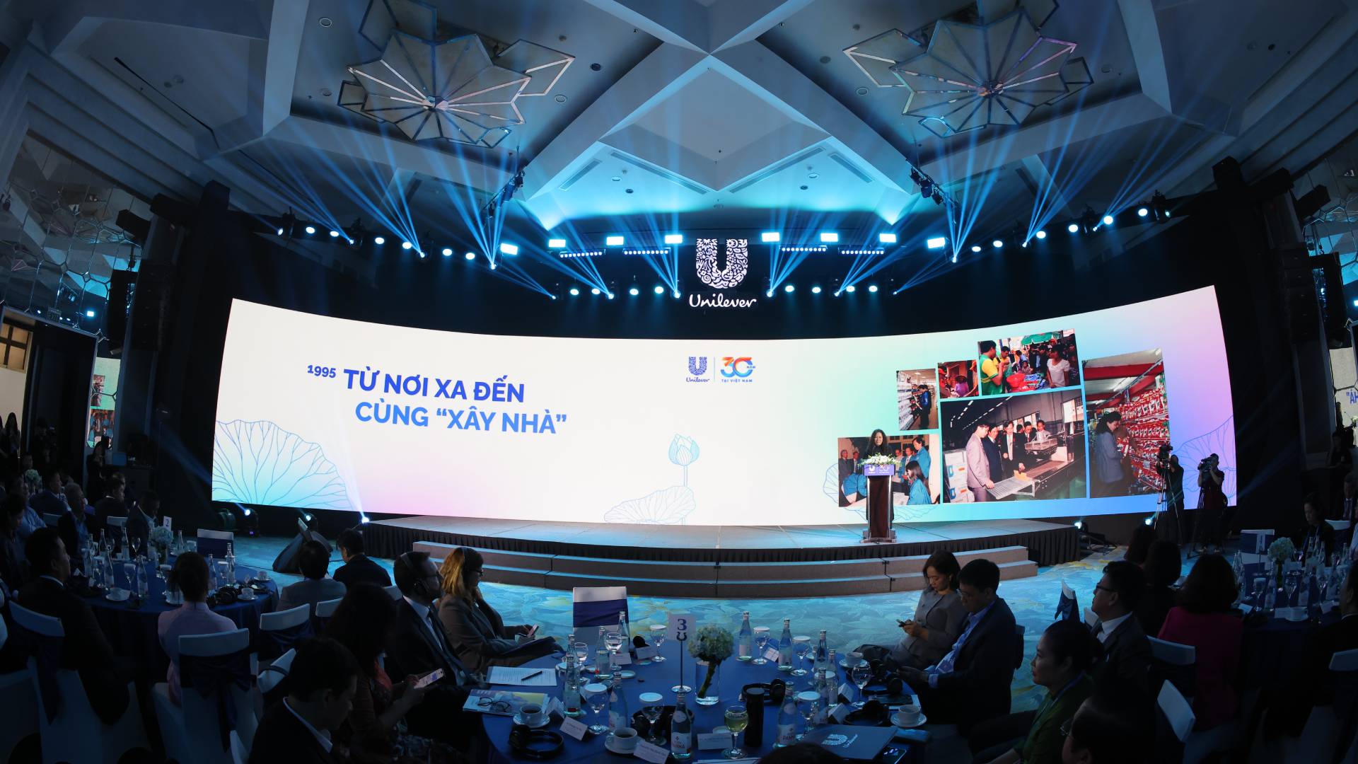 Toàn cảnh sự kiện