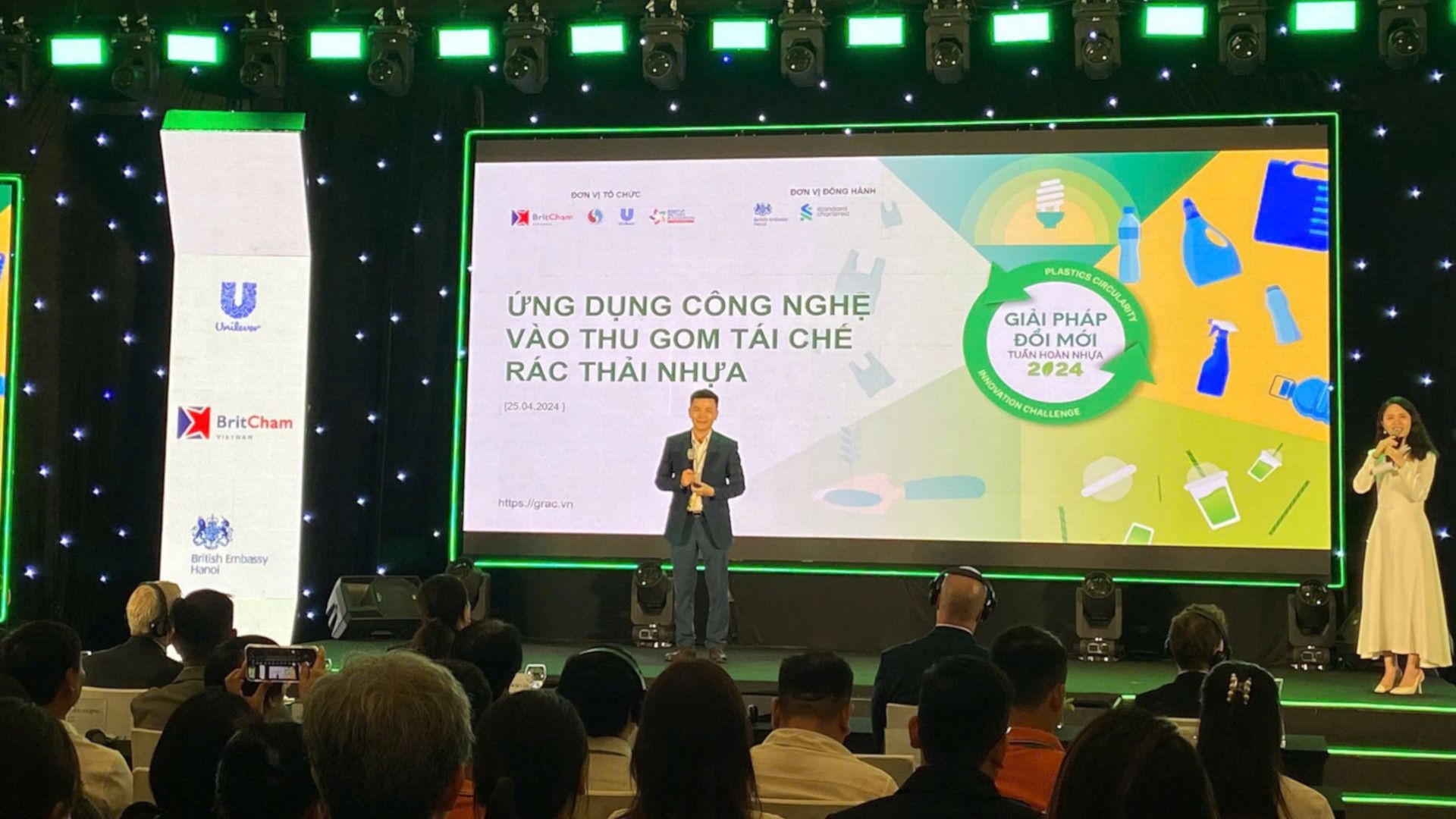 Cuộc thi Partnering for Change Innovation Challenge (PCIC) do Unilever tổ chức
